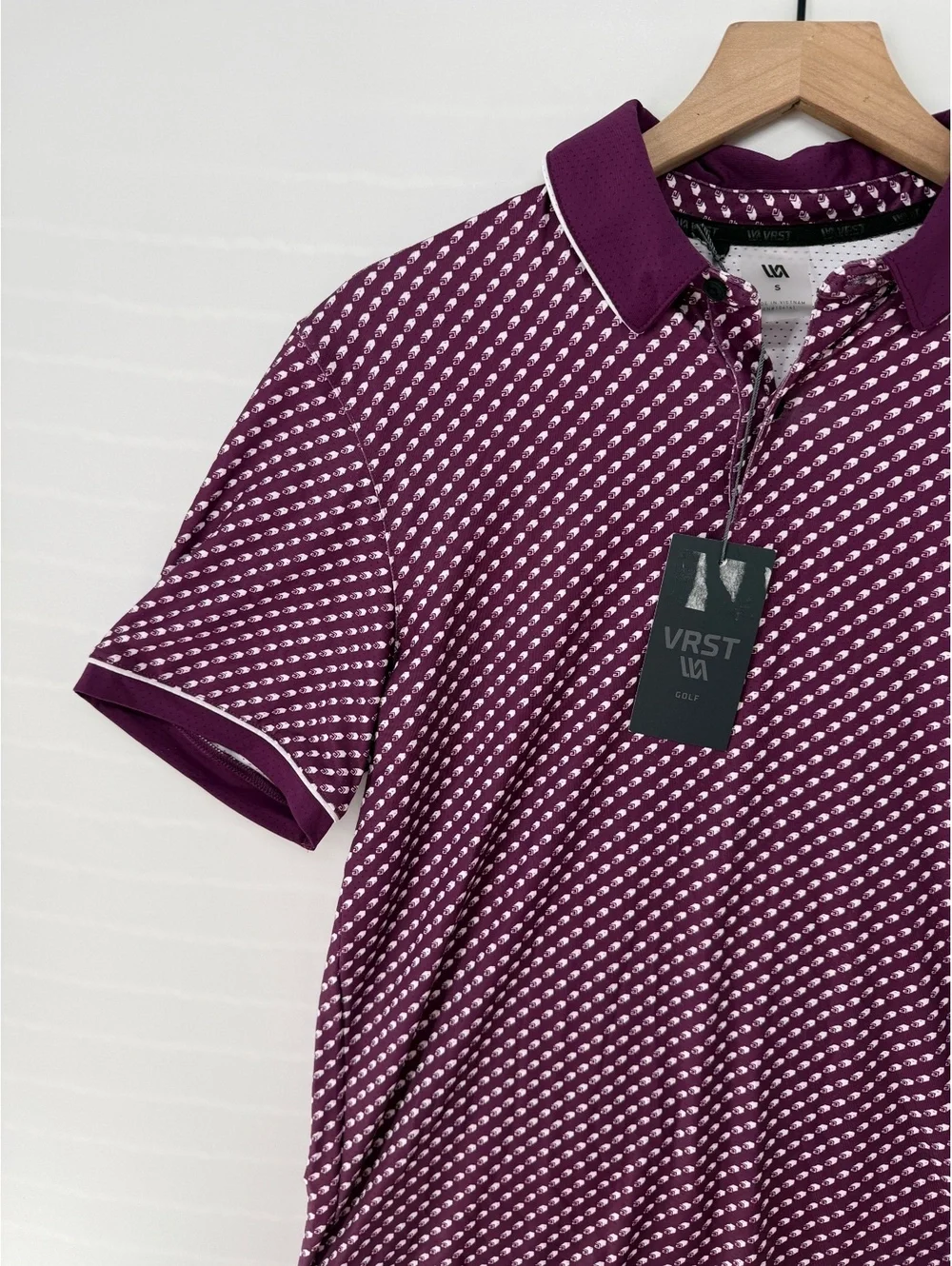Men’s S Contrast Printed Golf Polo Black Cherry Roll Repeat NWT $68